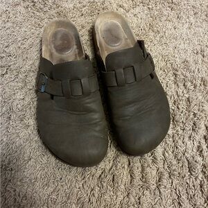 Olive green Slip-On Clogs